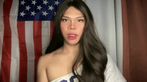 Nicole online show from April 2026 07:23:02 AM