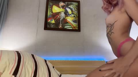 Ellie Mia online show from April 2026 04:32:02 PM