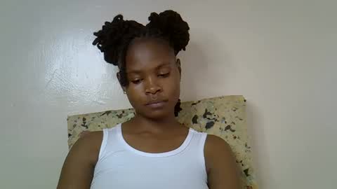 Molyne online show from March 2026 06:00:01 PM