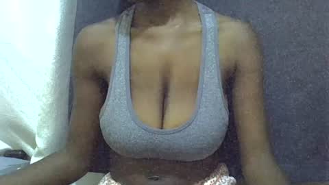 Snapshot of sexy_peach4 chatting on June 2026 10:52:02 PM sexy_peach4 online show from June 2026 10:52:02 PM