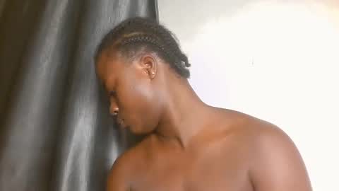 sexy_petitqueen online show from March 2026 03:52:02 AM