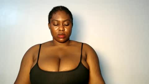 Snapshot of sexy_wetpussyy chatting on November 2025 08:43:02 PM Luna online show from November 2025 08:43:02 PM