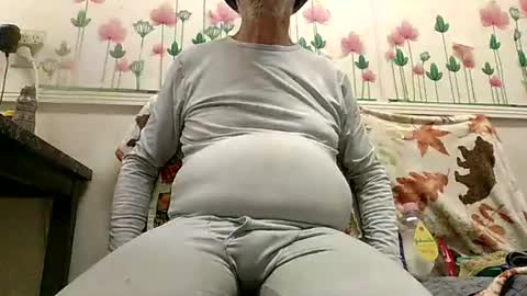 Daddy online show from March 2026 03:32:01 AM