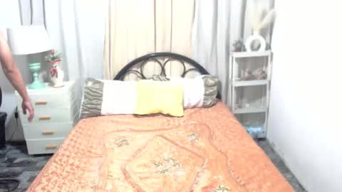 sexy_yllona online show from April 2026 10:09:01 AM