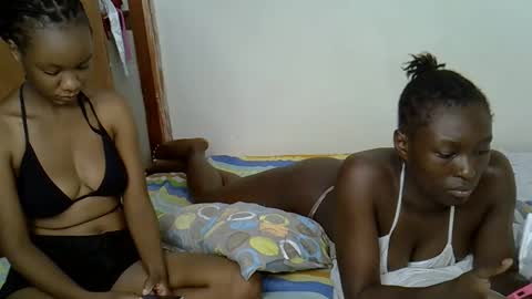 Im Zola online show from May 2026 07:32:02 PM