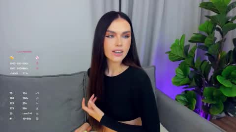 Snapshot of sexyangeloux chatting on September 2025 08:30:01 PM Lou online show from September 2025 08:30:01 PM