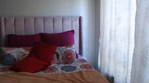 Angie online show from December 2024 10:02:02 AM