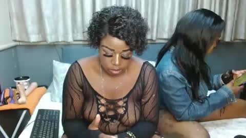 Snapshot of sexyassshaz chatting on January 2026 12:36:01 AM shazz online show from January 2026 12:36:01 AM