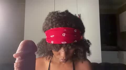 sexyasszeeee online show from April 2026 06:59:02 PM