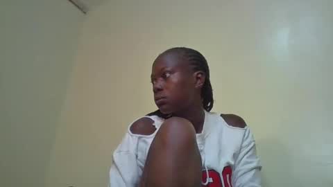 Snapshot of sexybilha483 chatting on February 2025 02:21:01 AM Sexybilha483 online show from February 2025 02:21:01 AM