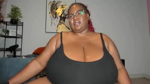 sexyblackhugetits online show from December 2025 04:29:01 AM