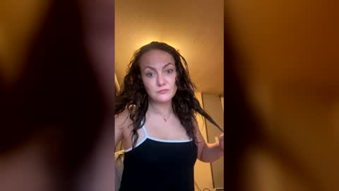 sexybriiiixoxox online show from May 2026 12:50:01 AM