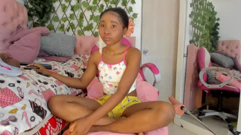 Snapshot of sexybrunnetem chatting on January 2025 08:29:02 AM sofia online show from January 2025 08:29:02 AM