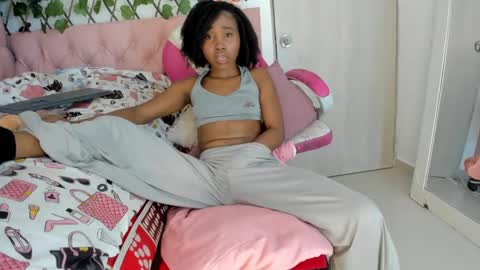 Snapshot of sexybrunnetem chatting on January 2025 02:00:01 PM sofia online show from January 2025 02:00:01 PM