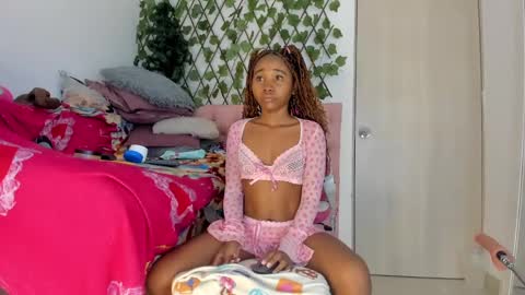 Snapshot of sexybrunnetem chatting on February 2025 08:27:02 AM sofia online show from February 2025 08:27:02 AM