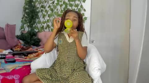 Snapshot of sexybrunnetem chatting on February 2025 10:04:01 AM sofia online show from February 2025 10:04:01 AM