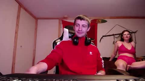 Austin and Megan online show from November 2025 07:40:02 PM