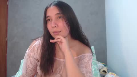 Snapshot of sexycoralinne69 chatting on December 2024 07:54:02 PM Coralinne online show from December 2024 07:54:02 PM