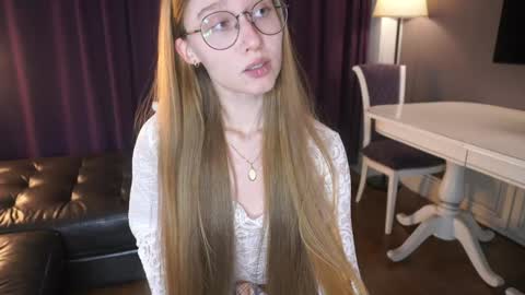 Snapshot of sexycutegirs chatting on December 2025 03:28:02 PM Hello my name is Merry every 200 subs - Hot show Fav patterns 577123 pvt open online show from December 2025 03:28:02 PM