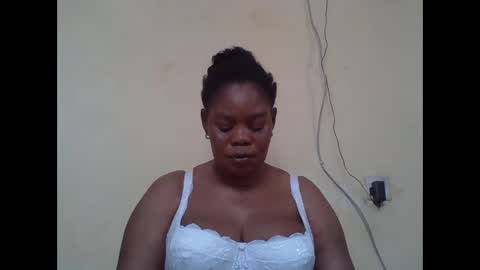 Snapshot of sexydove2 chatting on February 2026 07:23:01 AM EMILY online show from February 2026 07:23:01 AM