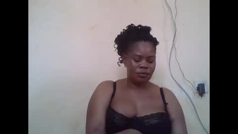 Snapshot of sexydove2 chatting on February 2026 06:31:01 AM EMILY online show from February 2026 06:31:01 AM