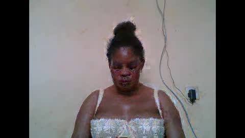 Snapshot of sexydove2 chatting on February 2026 07:20:02 AM EMILY online show from February 2026 07:20:02 AM