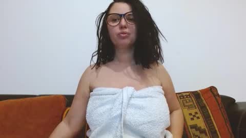 Snapshot of sexyerikka chatting on December 2025 02:42:01 AM Eva online show from December 2025 02:42:01 AM