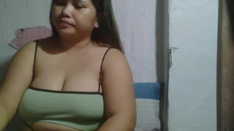 Snapshot of sexykittymom chatting on February 2025 08:44:02 PM sexykittymom online show from February 2025 08:44:02 PM