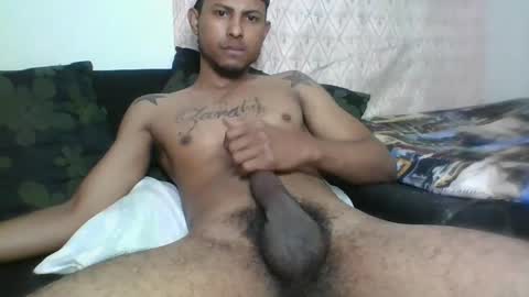 Snapshot of sexyleon69 chatting on January 2025 10:10:01 PM Sexy leon online show from January 2025 10:10:01 PM