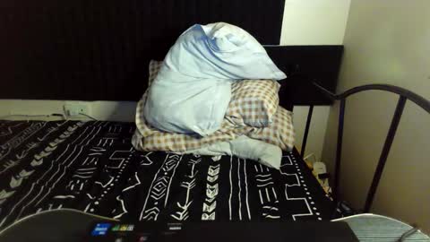 Snapshot of sexylove212002 chatting on November 2025 06:35:02 AM Lily online show from November 2025 06:35:02 AM