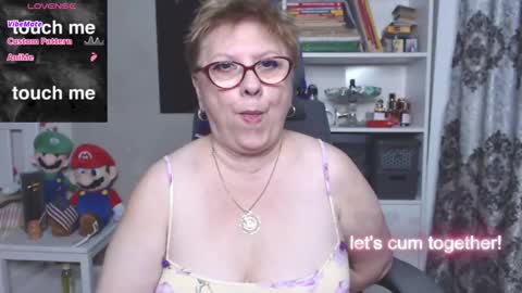 Snapshot of sexylynette4u chatting on November 2025 09:41:01 AM sexylynette4u online show from November 2025 09:41:01 AM