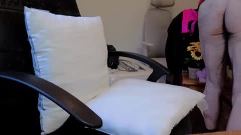 Snapshot of sexyman_fr chatting on November 2025 02:52:02 PM Vincent Vega online show from November 2025 02:52:02 PM