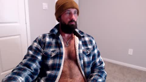 Snapshot of sexymanmk26 chatting on December 2024 01:32:01 PM lets go private im ready to play pvt cum online show from December 2024 01:32:01 PM
