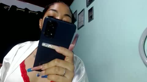 sexymomm678 online show from April 2026 04:04:01 AM