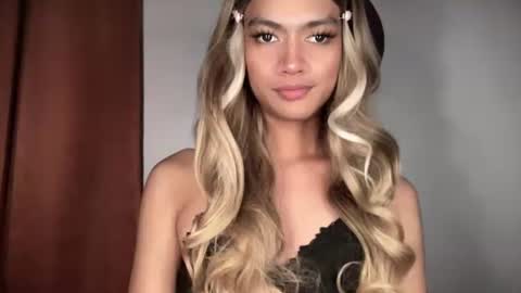 Snapshot of sexynakedweapon chatting on May 2026 10:51:01 PM LIEZEL online show from May 2026 10:51:01 PM