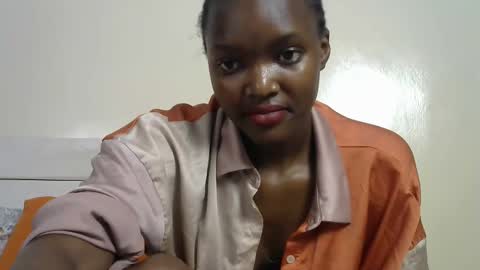 Lee online show from November 2025 06:13:01 AM