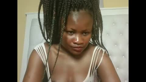 queenivy online show from September 2025 07:24:02 PM