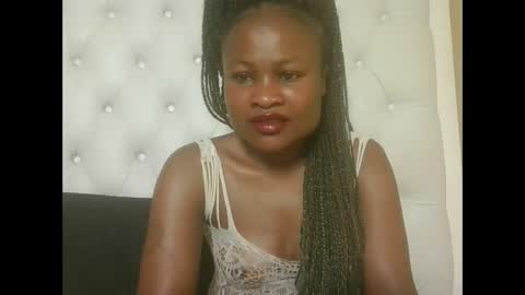 queenivy online show from September 2025 07:59:01 PM