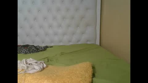 queenivy online show from November 2025 06:41:02 PM