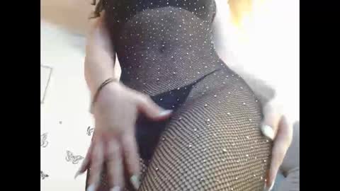 Snapshot of sexysafiravenus chatting on October 2025 05:44:02 PM Venus Independent Model online show from October 2025 05:44:02 PM