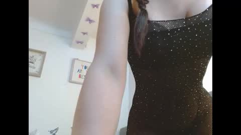 Snapshot of sexysafiravenus chatting on February 2026 06:19:01 PM Venus Independent Model online show from February 2026 06:19:01 PM