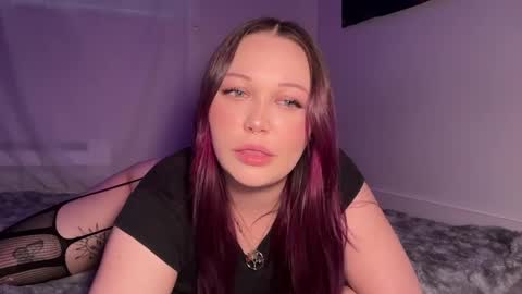 Saint online show from September 2025 08:57:02 PM