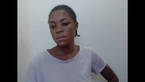 Snapshot of sexyxmilfx chatting on February 2026 01:45:02 PM sexyxmilfx online show from February 2026 01:45:02 PM