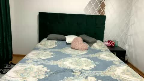 Sexycouple online show from April 2026 03:35:02 PM