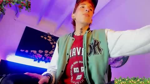 shadow claw online show from November 2025 07:02:01 PM