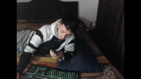 Snapshot of shadow_men_ chatting on July 2026 07:09:02 AM james online show from July 2026 07:09:02 AM