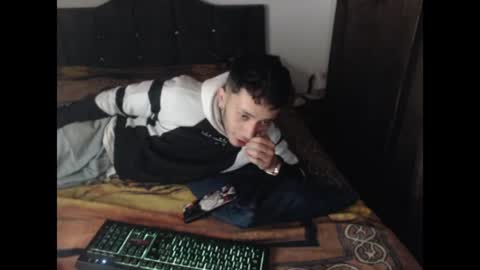 Snapshot of shadow_men_ chatting on July 2026 07:45:01 AM james online show from July 2026 07:45:01 AM