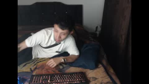 Snapshot of shadow_men_ chatting on July 2026 06:18:02 AM james online show from July 2026 06:18:02 AM