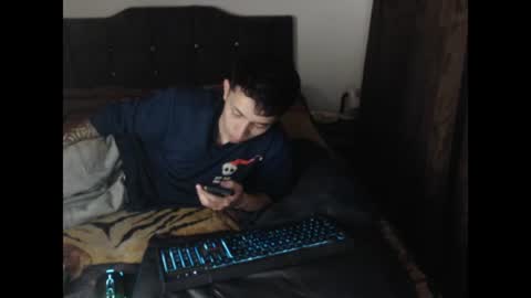 Snapshot of shadow_men_ chatting on July 2026 07:34:01 AM james online show from July 2026 07:34:01 AM