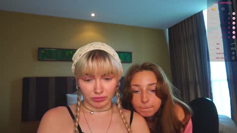 Snapshot of shadowladyyy chatting on December 2024 06:11:02 AM Sindy and Nancy Next stream 1 December online show from December 2024 06:11:02 AM